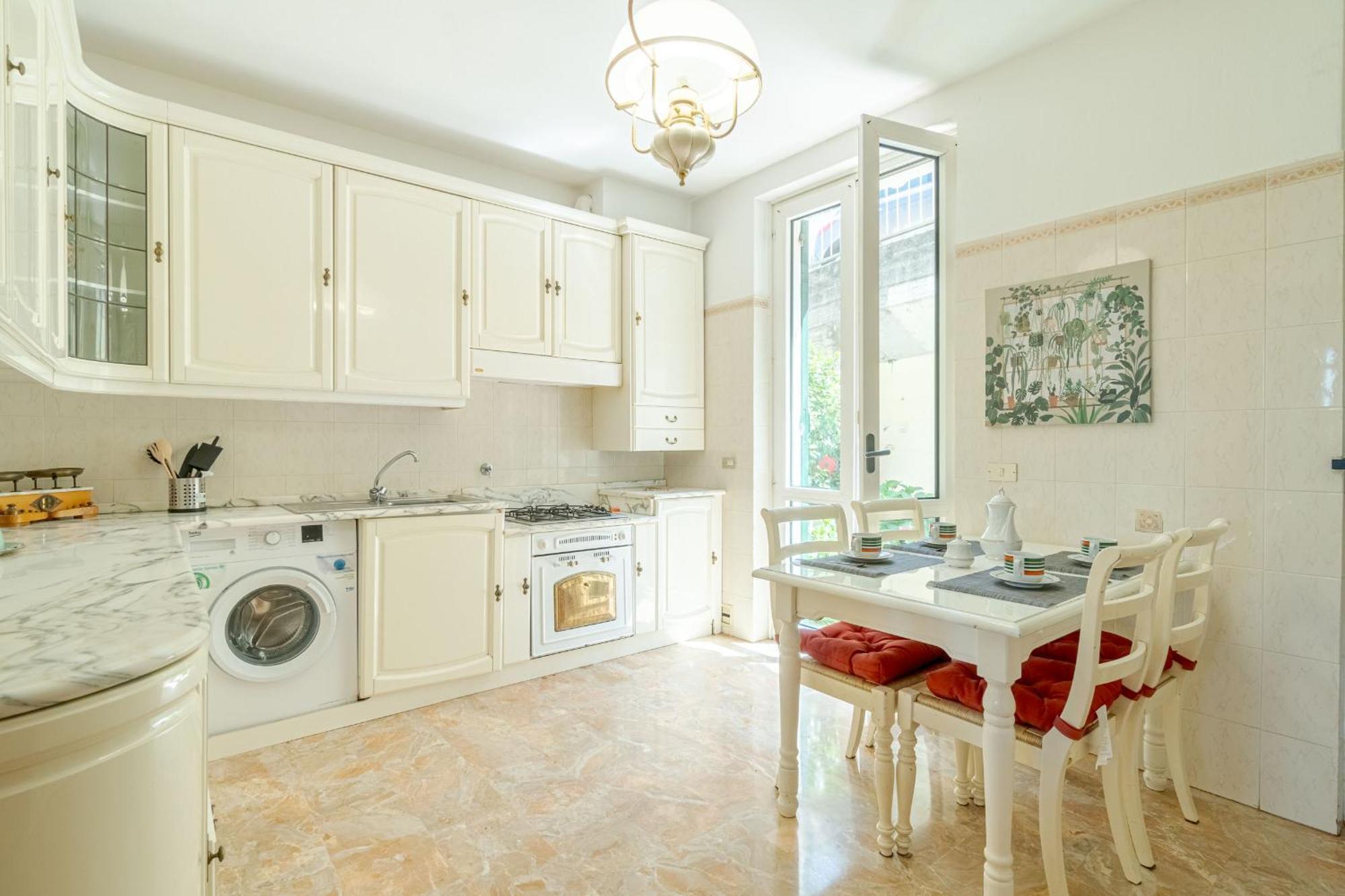 Colle Degli Ometti Vintage Chic Flat * Genova