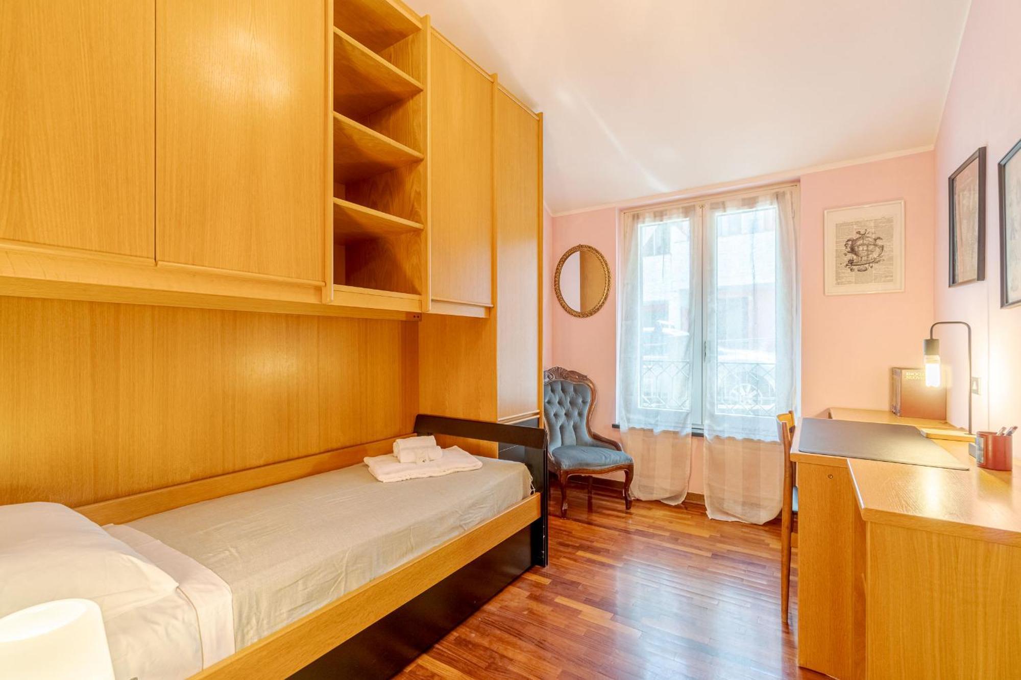 Colle Degli Ometti Vintage Chic Flat Genova