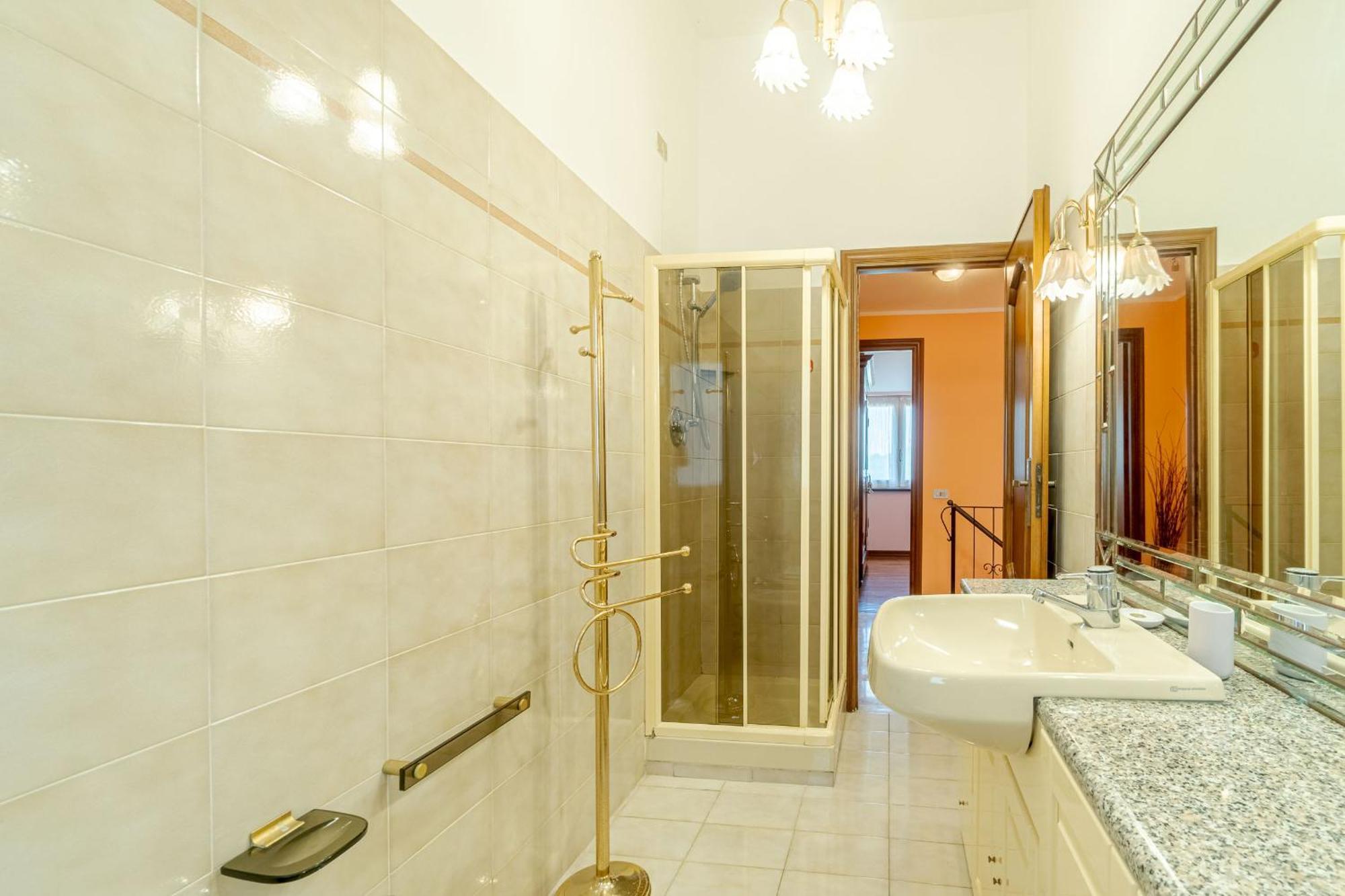 Colle Degli Ometti Vintage Chic Flat